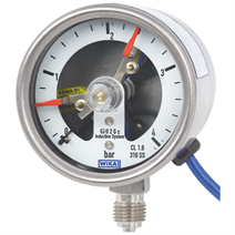 Bourdon tube pressure gauge with switch contacts