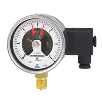 Bourdon tube pressure gauge with switch contacts