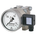 Differential pressure gauge with output signal
